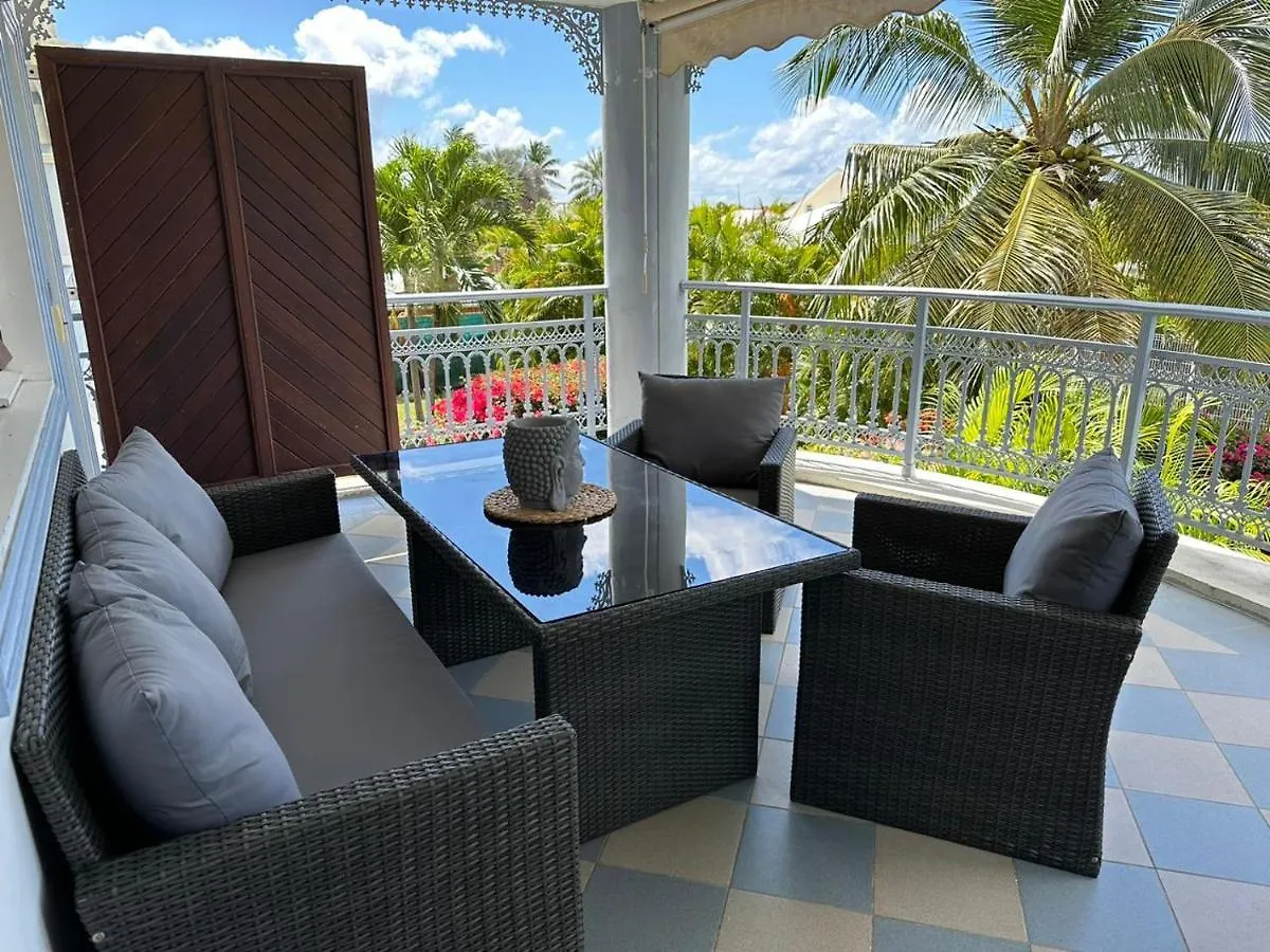 Grand Studio Zen Idealement Situe A Saint-Francois Avec Piscine Et Terrasse Апартаменты