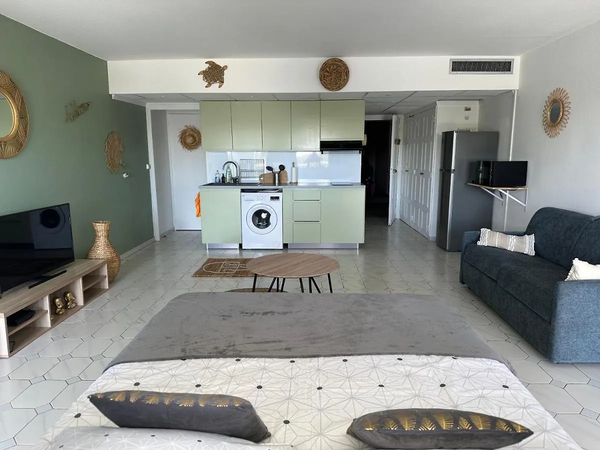 Grand Studio Zen Idealement Situe A Saint-Francois Avec Piscine Et Terrasse Сен-Франсуа